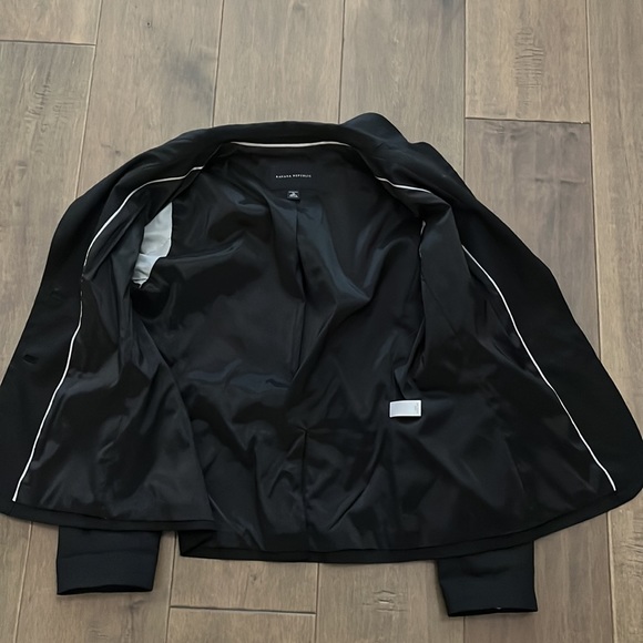 Banana Republic suite jacket. - Picture 13 of 16